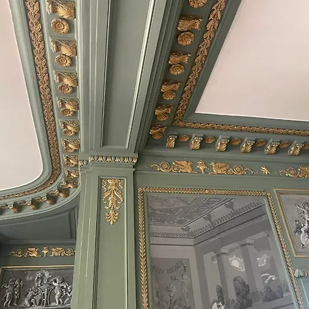 Dans Chateau