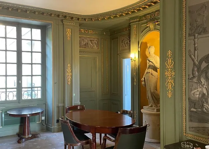 Dans Chateau Limay