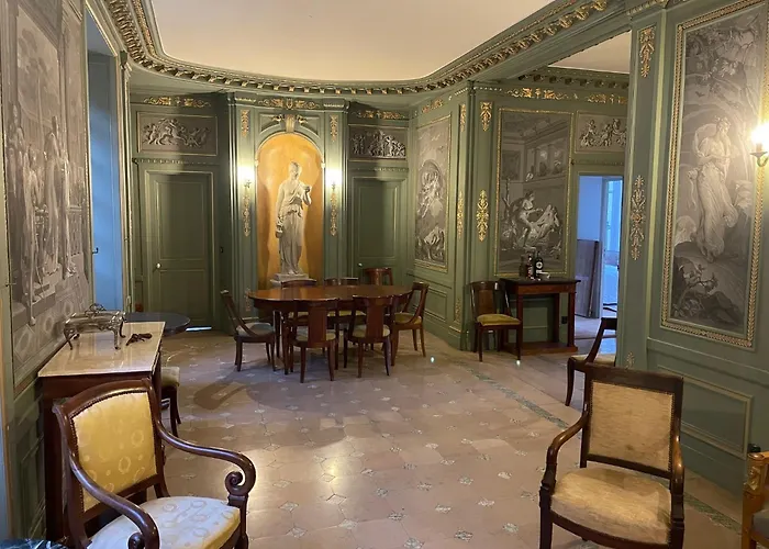 Dans Chateau *